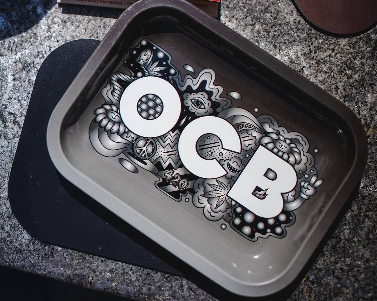 Mini metal tray magnetised lid Venyason x OCB Special Edition